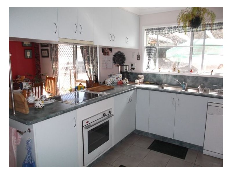2 Francis Street, Stanthorpe QLD 4380
