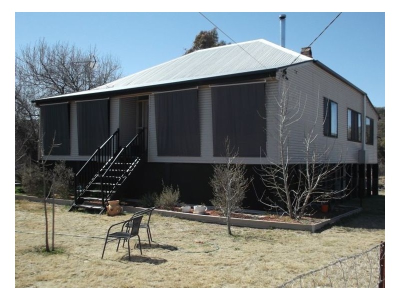 27675 New England Highway, Fletcher QLD 4381