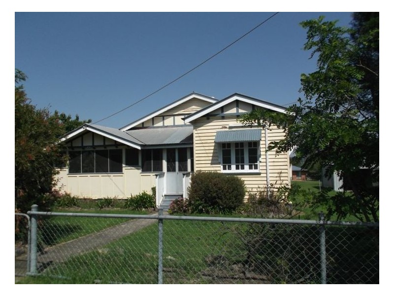 42 Short Street, Stanthorpe QLD 4380