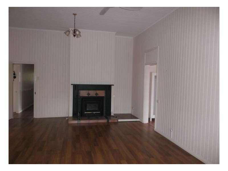 6 Denham Street, Stanthorpe QLD 4380