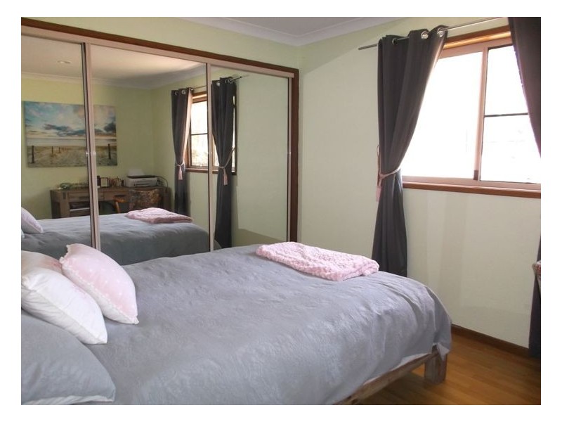 3 Pioneers Parade, Stanthorpe QLD 4380