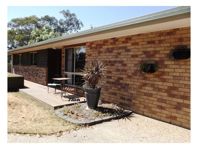 3 Pioneers Parade, Stanthorpe QLD 4380