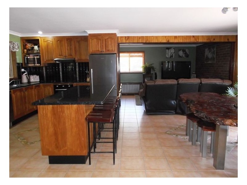 3 Pioneers Parade, Stanthorpe QLD 4380