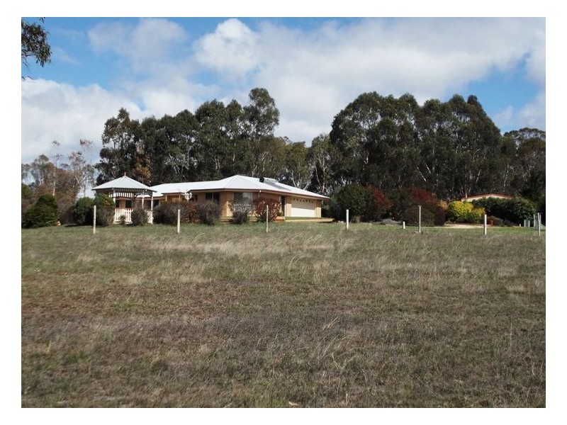 358 Eukey Road, Stanthorpe QLD 4380