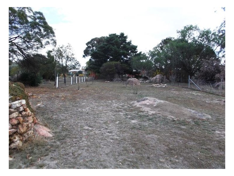 8 Jardine Street, Stanthorpe QLD 4380