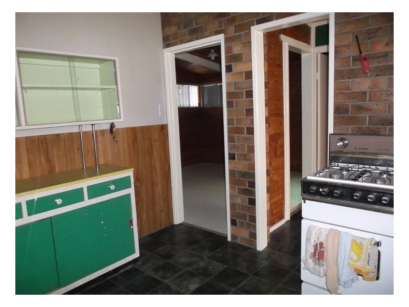 4 Calvert Road, Glen Aplin QLD 4381