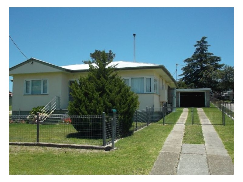 28 Denham Street, Stanthorpe QLD 4380