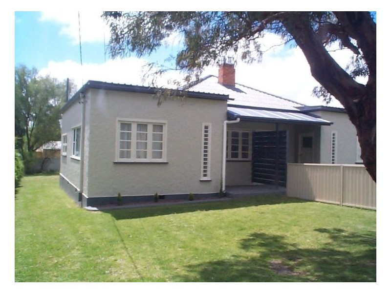 12 Harris Street, Stanthorpe QLD 4380