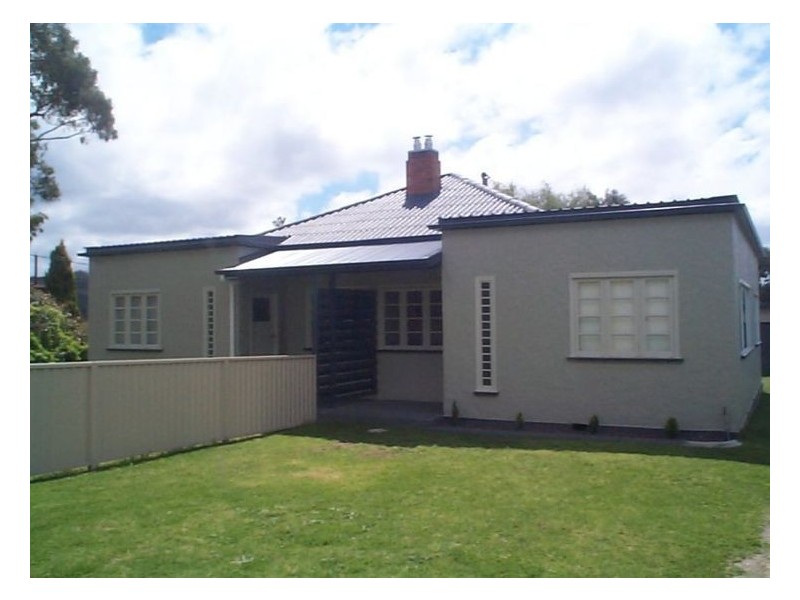 12 Harris Street, Stanthorpe QLD 4380