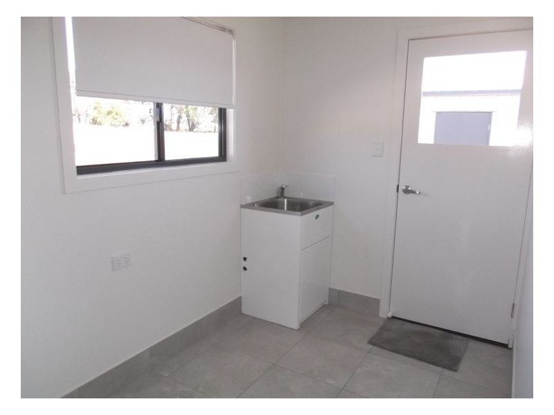140 Granite Belt Drive, The Summit QLD 4377