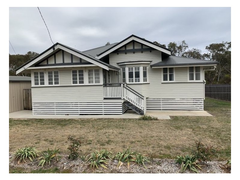 12 Glover Street, Glen Aplin QLD 4381