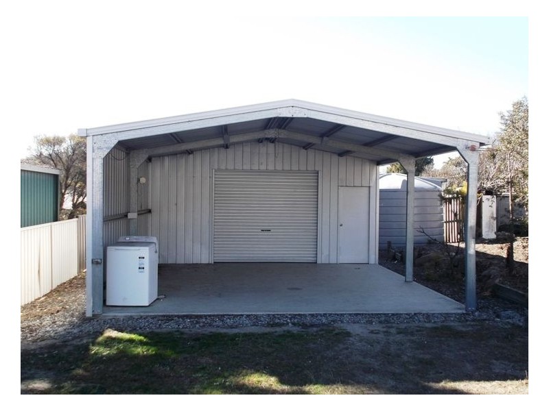 2B Ruby Street, Stanthorpe QLD 4380