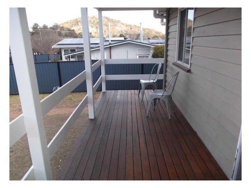 27 Brock Avenue, Stanthorpe QLD 4380