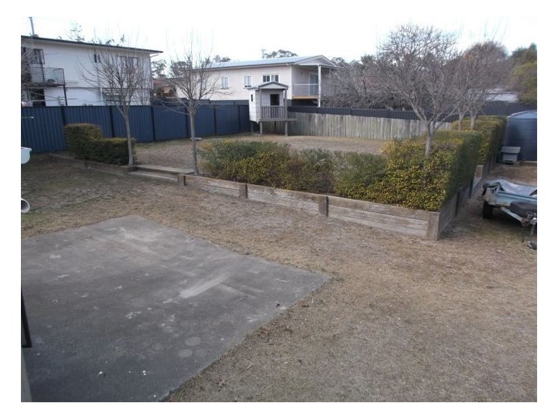 27 Brock Avenue, Stanthorpe QLD 4380