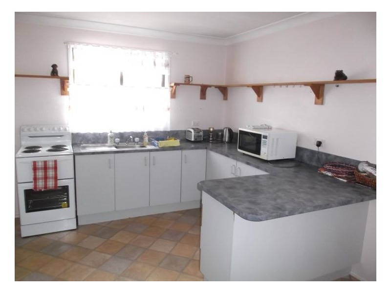 46 Calvert Road, Glen Aplin QLD 4381