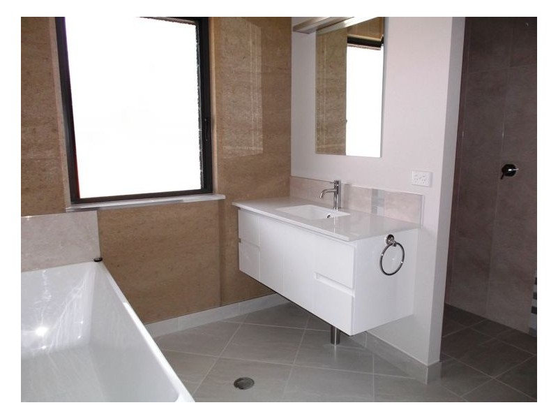 10 Sanderson Road, Glen Aplin QLD 4381