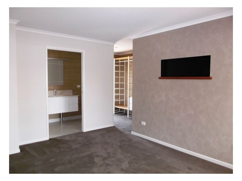 10 Sanderson Road, Glen Aplin QLD 4381