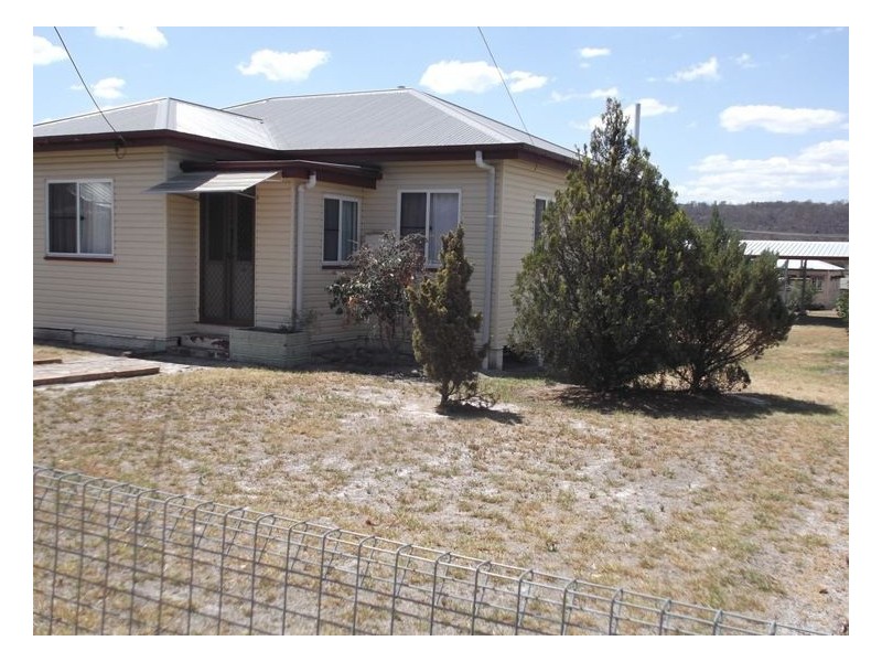 90 Lock Street, Stanthorpe QLD 4380