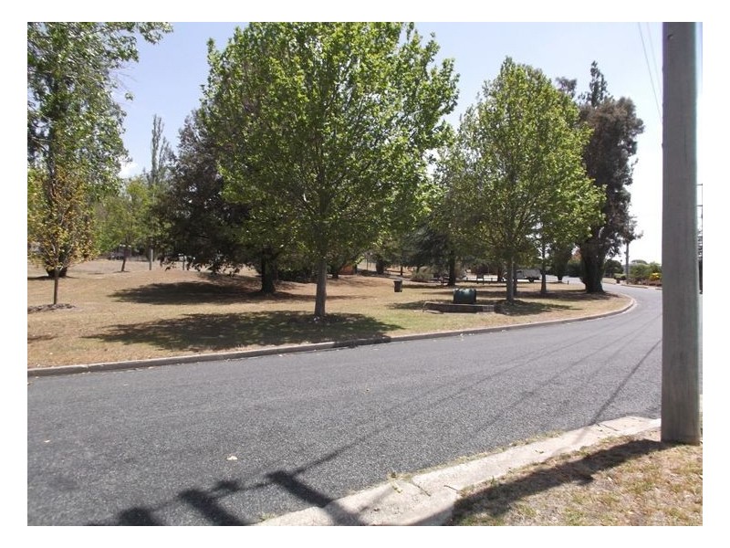 41 Brock Avenue, Stanthorpe QLD 4380