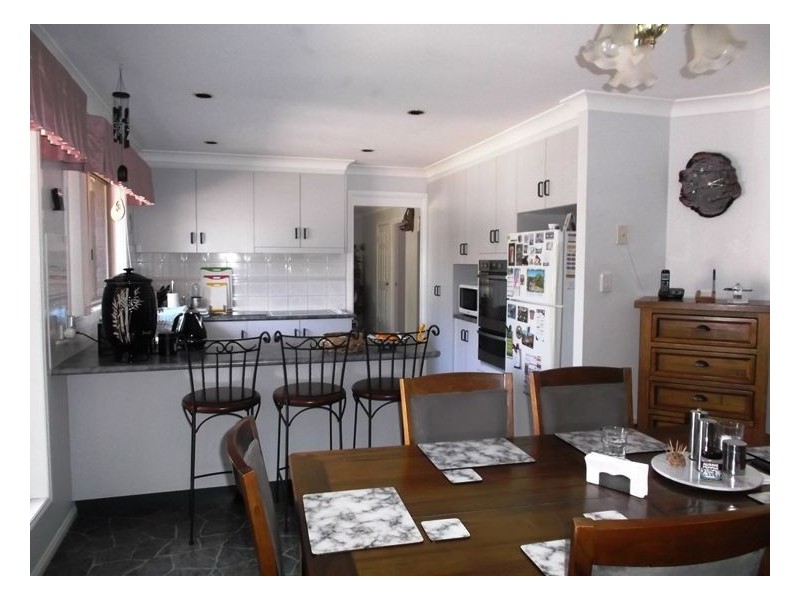 58 Sugarloaf Road, Stanthorpe QLD 4380