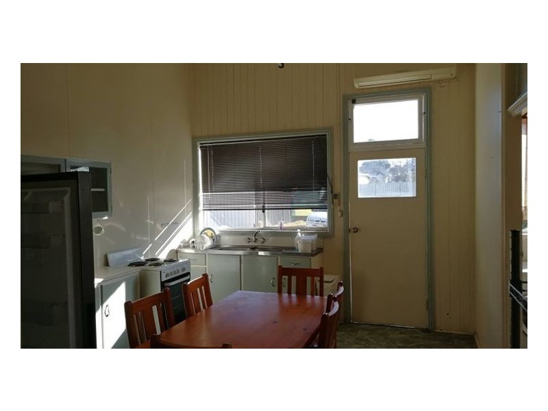 2/8 Francis Street, Stanthorpe QLD 4380