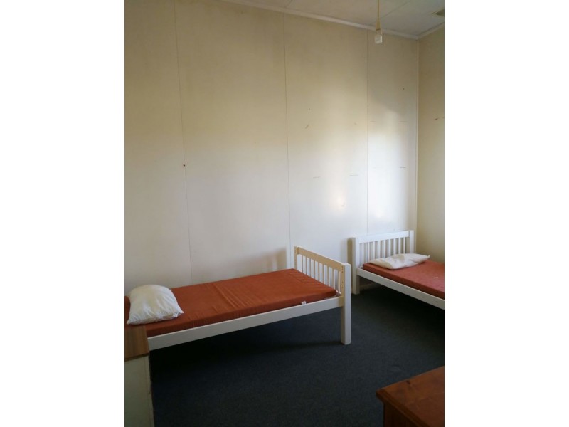 2/8 Francis Street, Stanthorpe QLD 4380