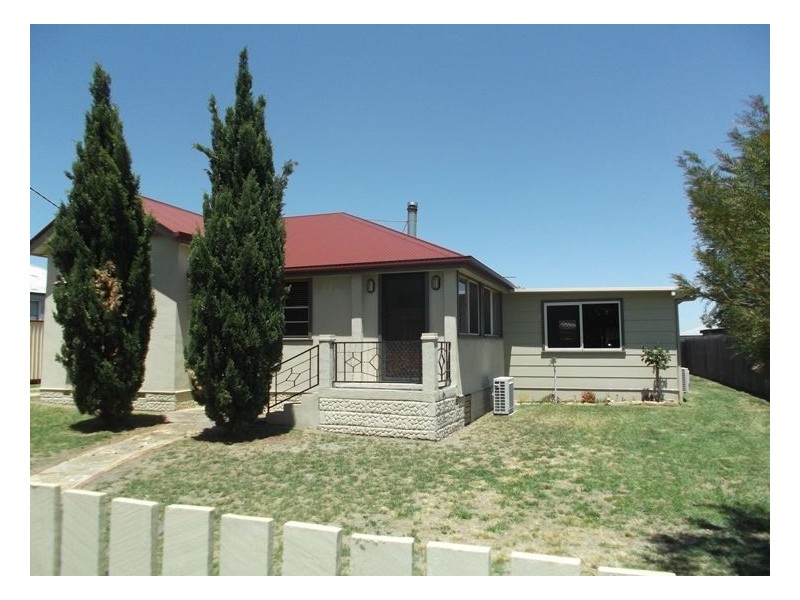 4 Symes Street, Stanthorpe QLD 4380