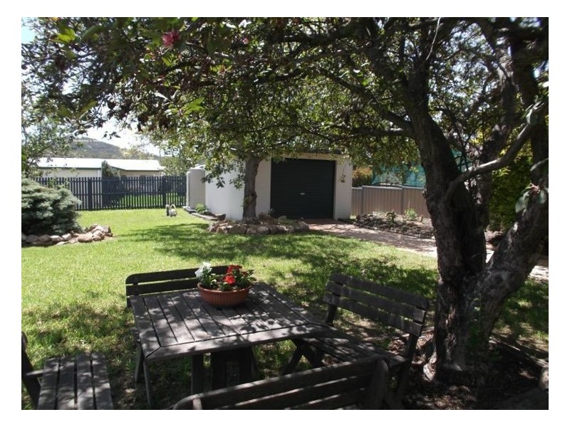 12 Pierpoint Street, Stanthorpe QLD 4380