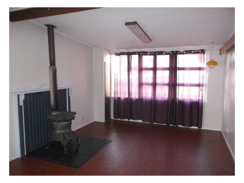 9 Sheahan Street, Stanthorpe QLD 4380