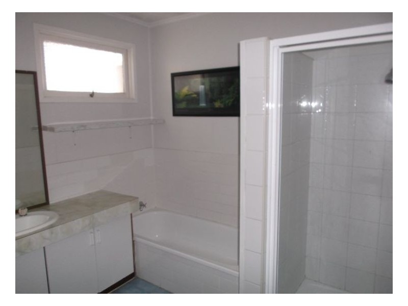 9 Sheahan Street, Stanthorpe QLD 4380