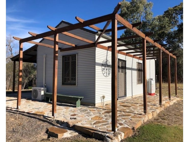 2421 Pyramids Road, Wyberba QLD 4382