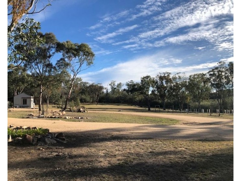 2421 Pyramids Road, Wyberba QLD 4382