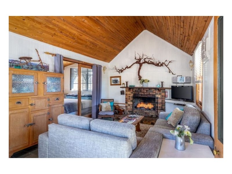 2625 EUKEY ROAD, Ballandean QLD 4382