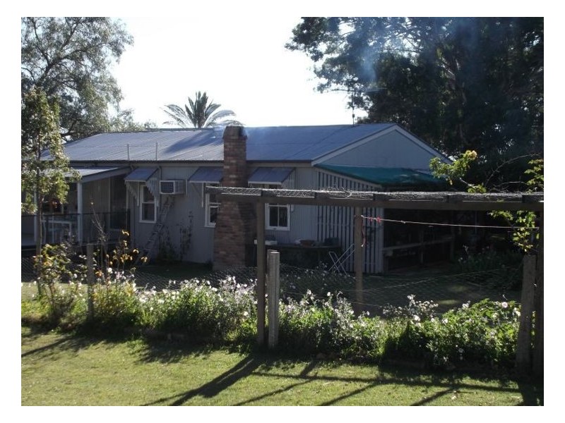 2625 EUKEY ROAD, Ballandean QLD 4382