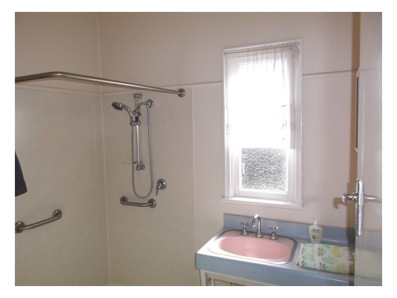 30 College Road, Stanthorpe QLD 4380