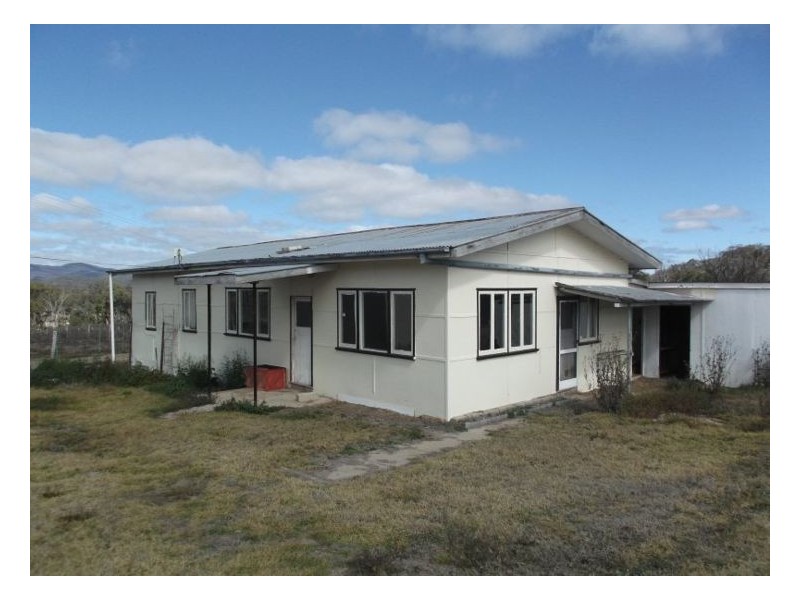 64 St Judes Road, Ballandean QLD 4382