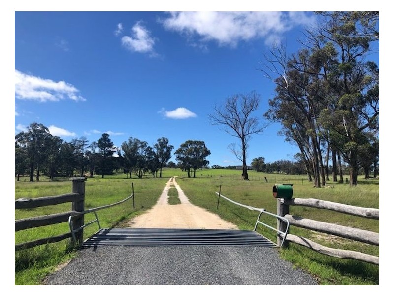 957 Mount Tully Road, Mount Tully QLD 4380