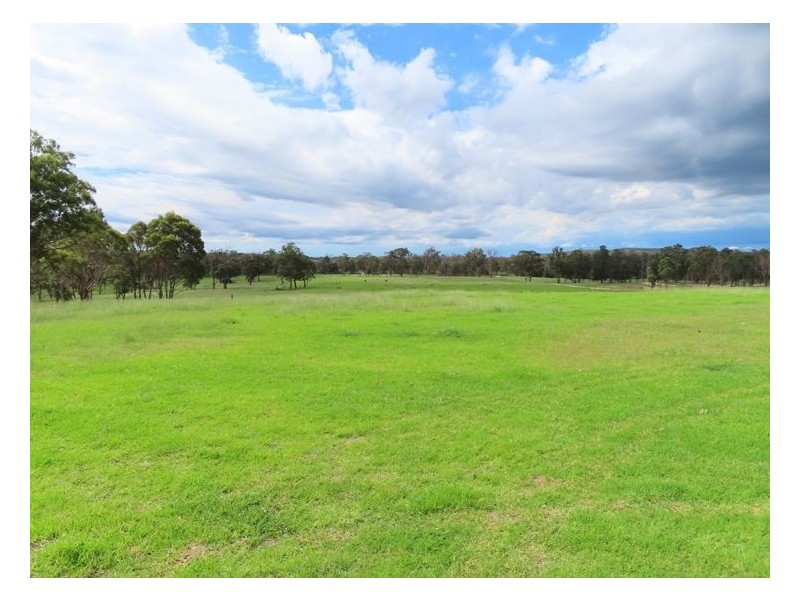 957 Mount Tully Road, Mount Tully QLD 4380