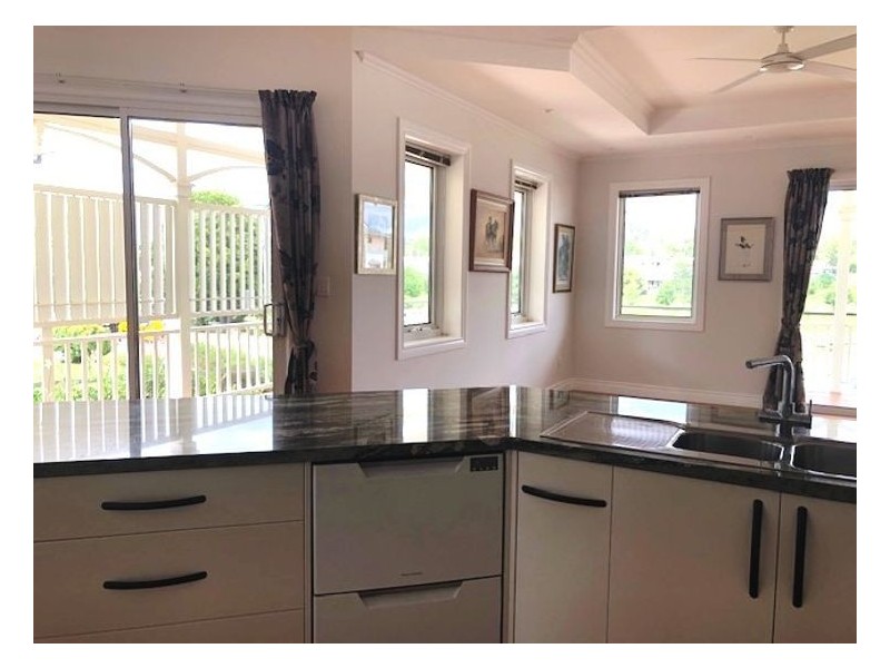 41 Leslie Parade, Stanthorpe QLD 4380