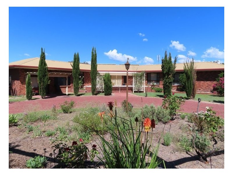 34 Kingston Road, Stanthorpe QLD 4380