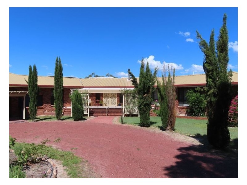 34 Kingston Road, Stanthorpe QLD 4380