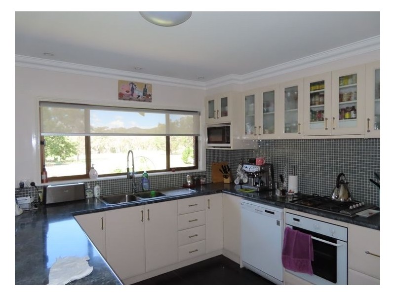 34 Kingston Road, Stanthorpe QLD 4380