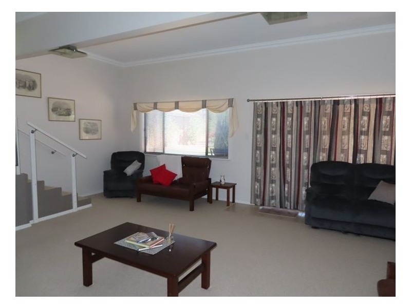 34 Kingston Road, Stanthorpe QLD 4380