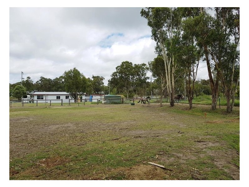 18 Aerodrome Road, Stanthorpe QLD 4380