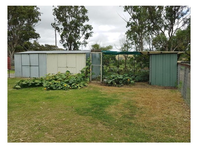 18 Aerodrome Road, Stanthorpe QLD 4380