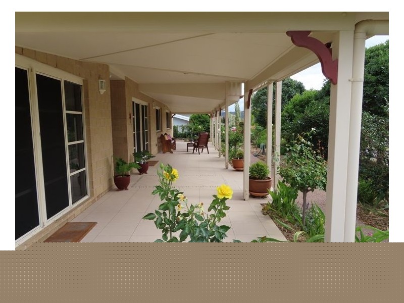 27 Leslie Parade, Stanthorpe QLD 4380