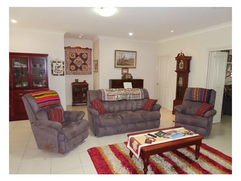 27 Leslie Parade, Stanthorpe QLD 4380