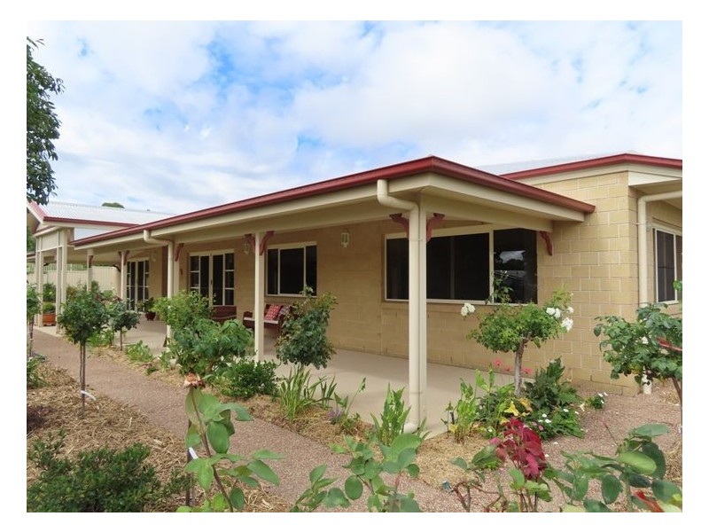 27 Leslie Parade, Stanthorpe QLD 4380