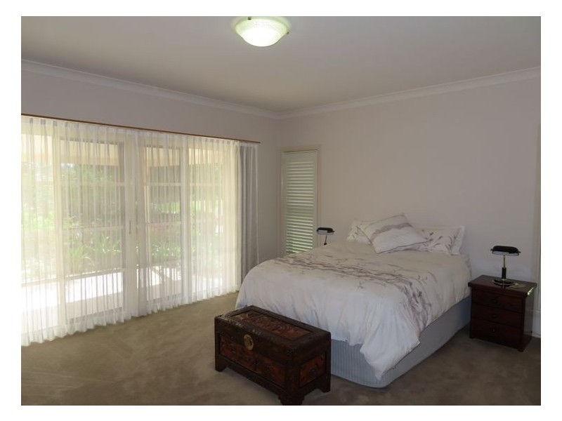 27 Leslie Parade, Stanthorpe QLD 4380