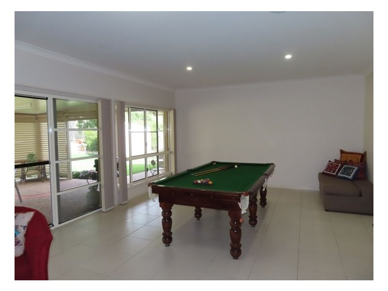 27 Leslie Parade, Stanthorpe QLD 4380
